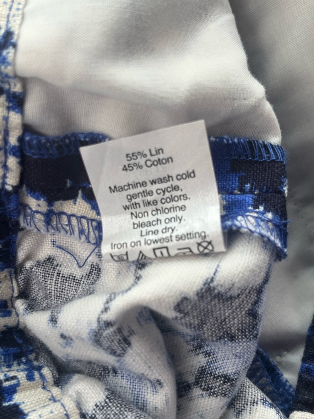 J.Crew Woman’s Boardwalk Blue/White Geometric Aztec Print Elastic Waist Shorts 6 - Picture 3 of 6